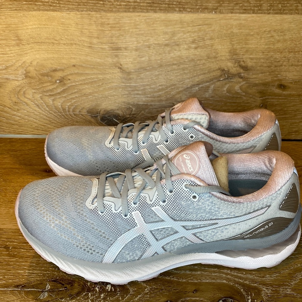ASICS Gel-Nimbus 23 Size 9.5
